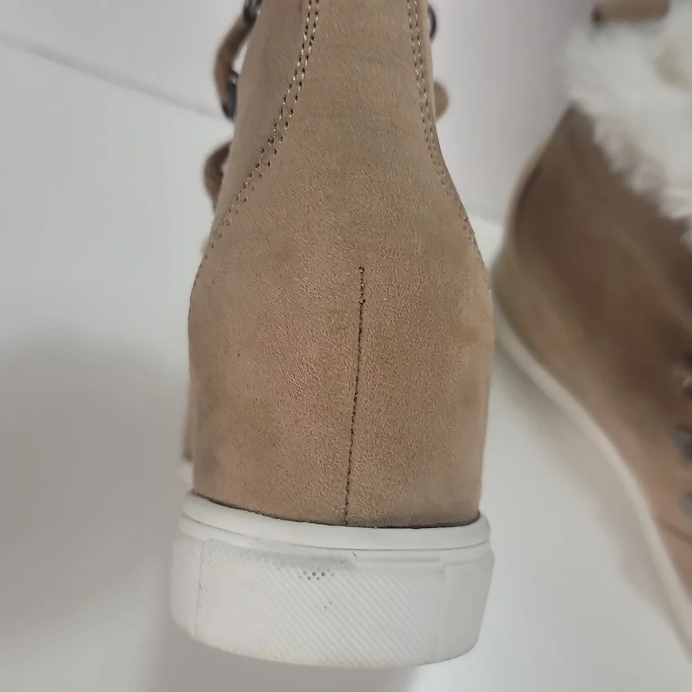 Madden Girl Pulley Tan Fur Lined Lace Up Boots